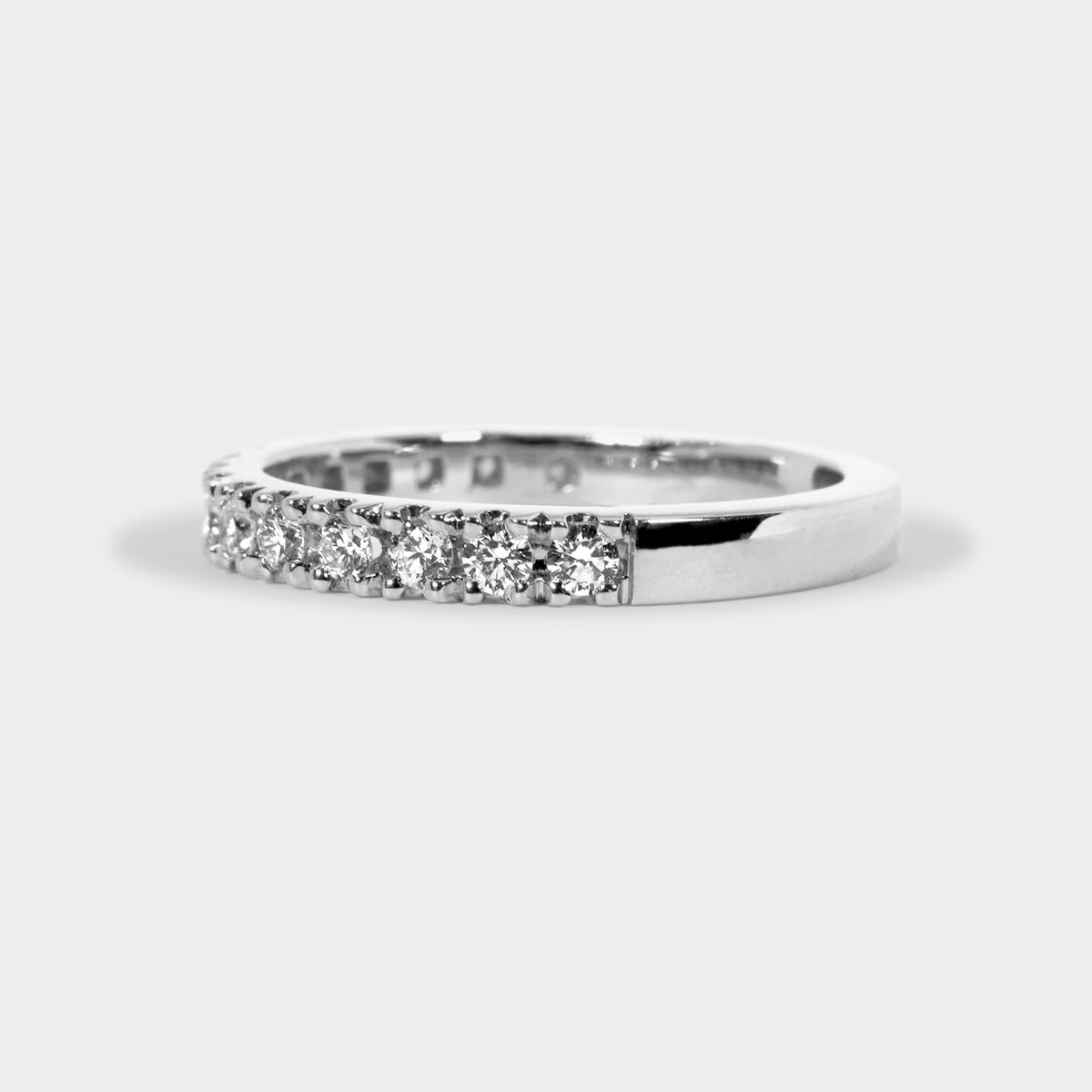 Medio cintillo 16 brillantes 0.64ct