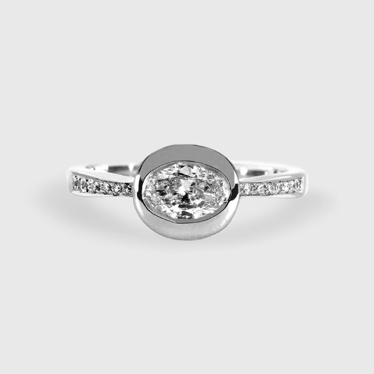 Anillo diamante oval