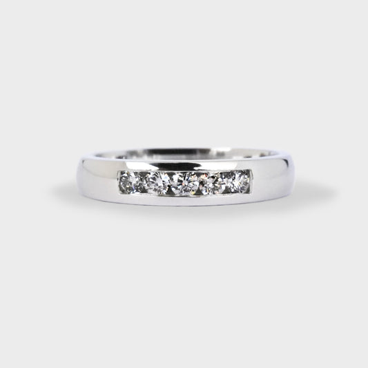 Medio cintillo riel 5 diamantes 0.3ct