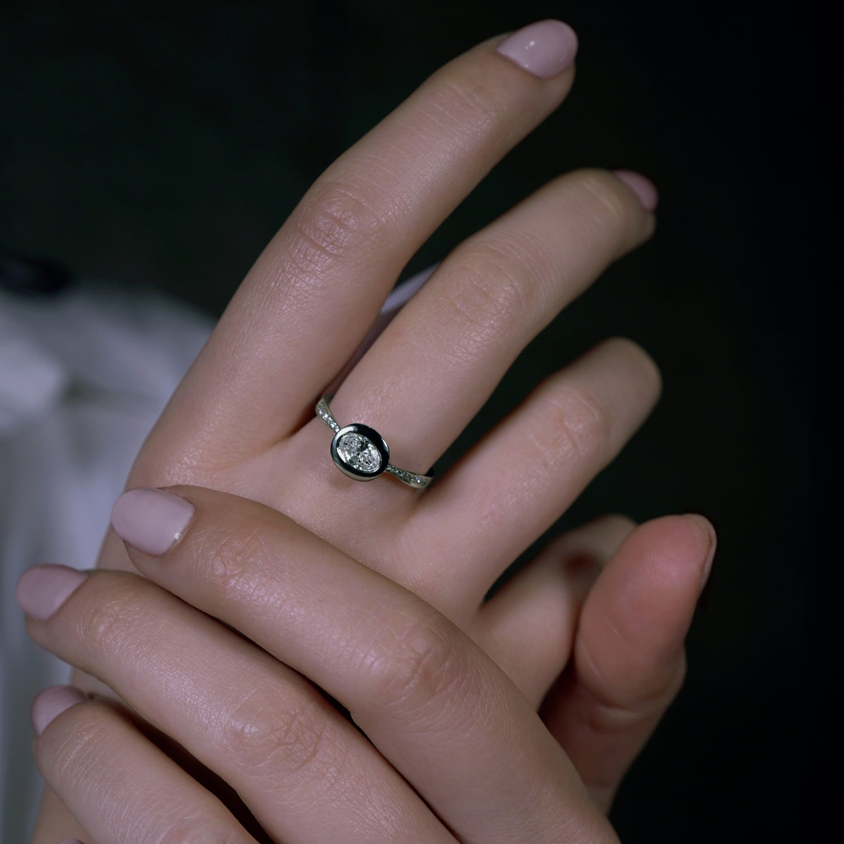 Anillo diamante oval
