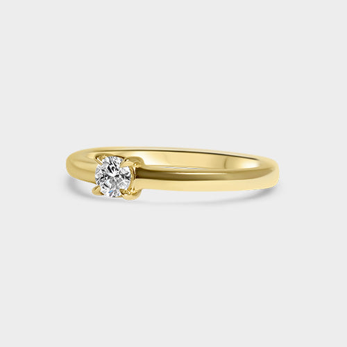 Solitario brillante 0.15 ct cuerpo liso oro amarillo