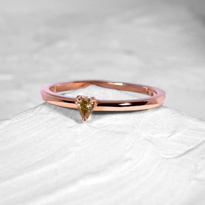 Anillo gota fancy oro rosado